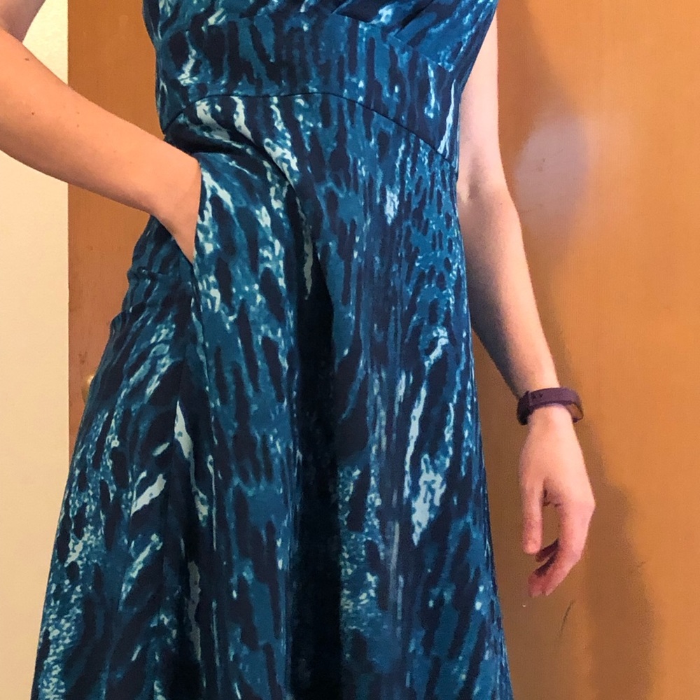Pockets! Flattering party/wedding/cocktail dress